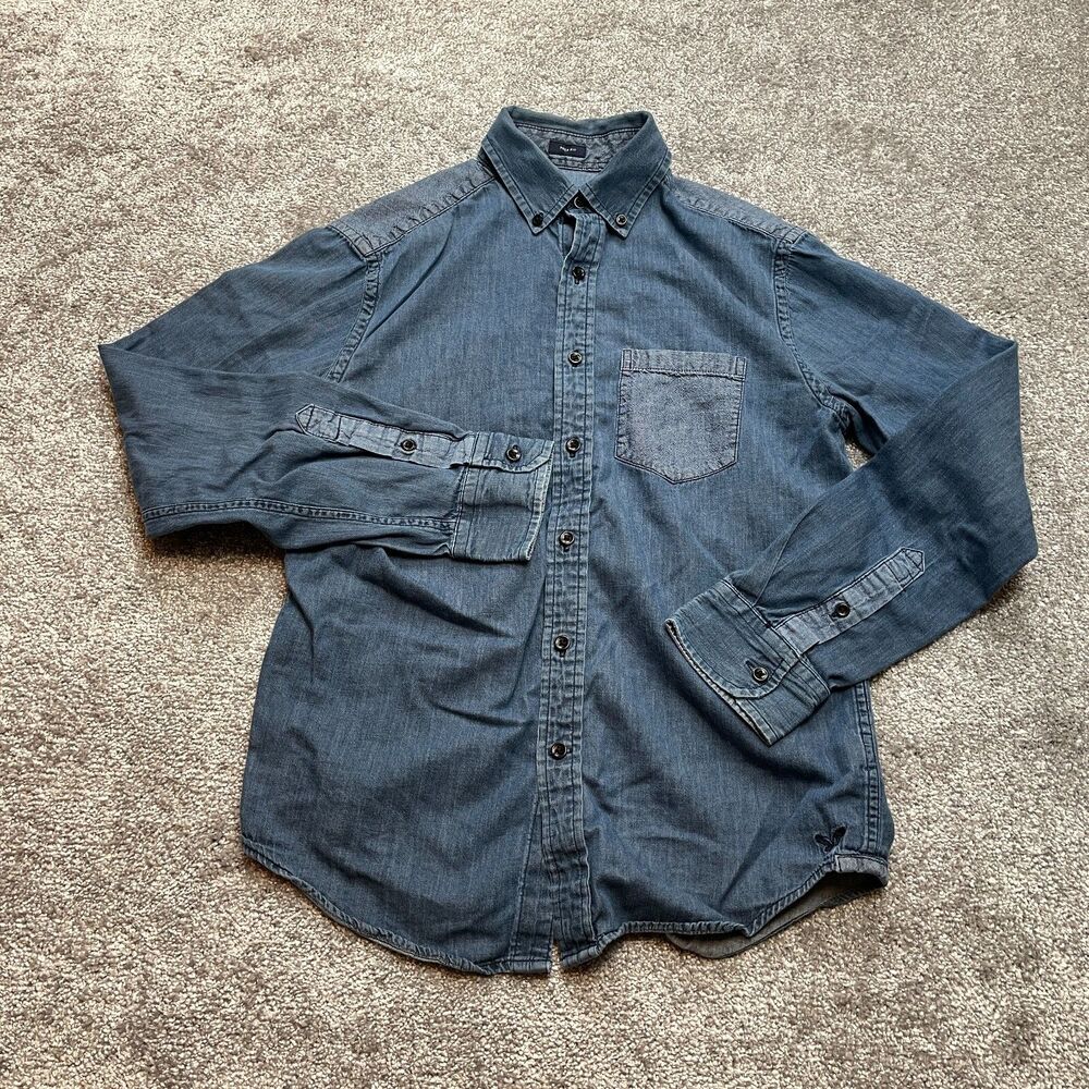 American Eagle Button Up Shirt Womens XS Blue Chambray Prep Fit Collared Cotton